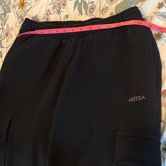 Aritzia Cozy Fleece Mega Cargo™ Sweatpant - Picture 5 of 7